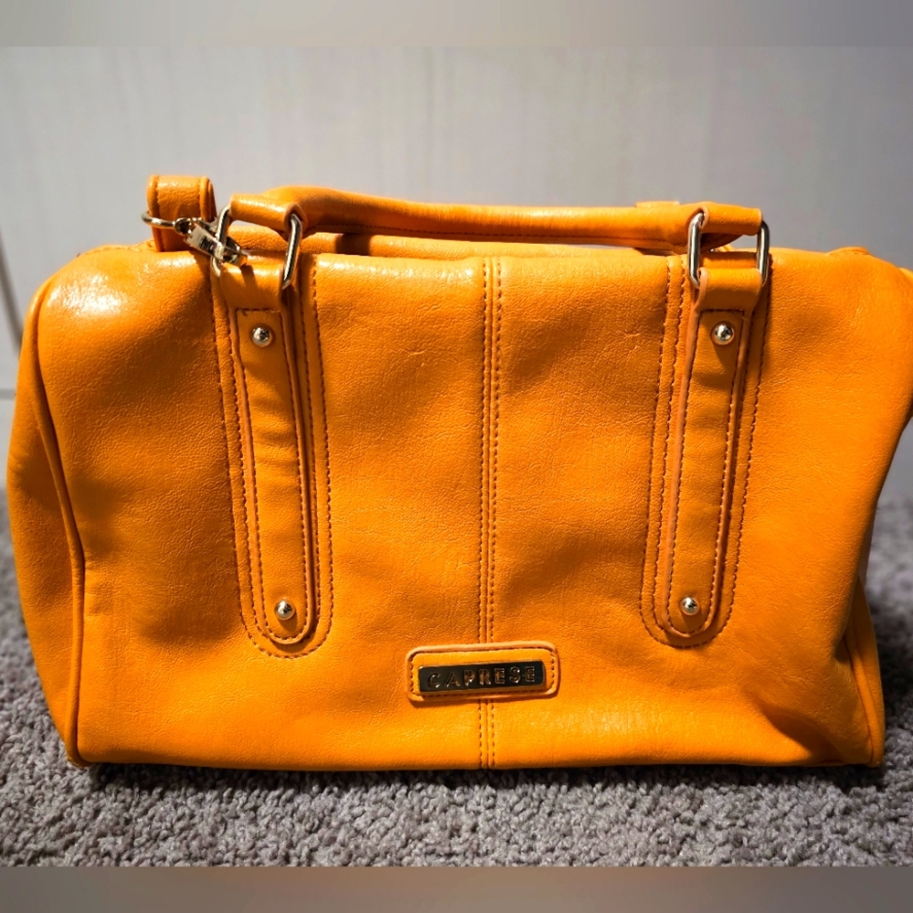 Caprese shoulder bag